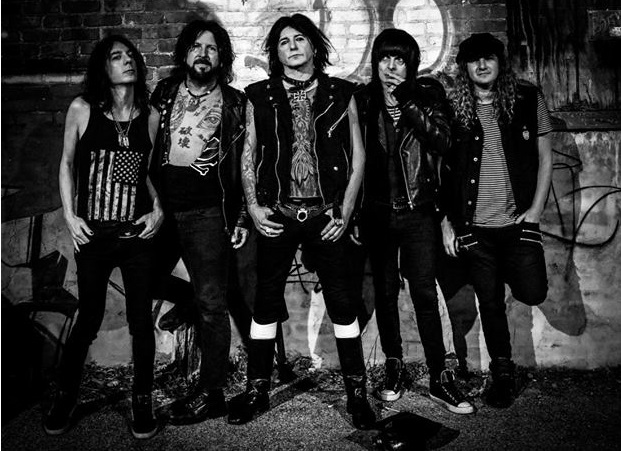 Phil Lewis From L.A. Guns Discusses New Album, Reunion With Tracii Guns and More!
