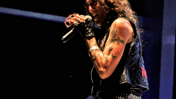 Ratt Frontman Stephen Pearcy To Release New Album, Signs New Record Deal