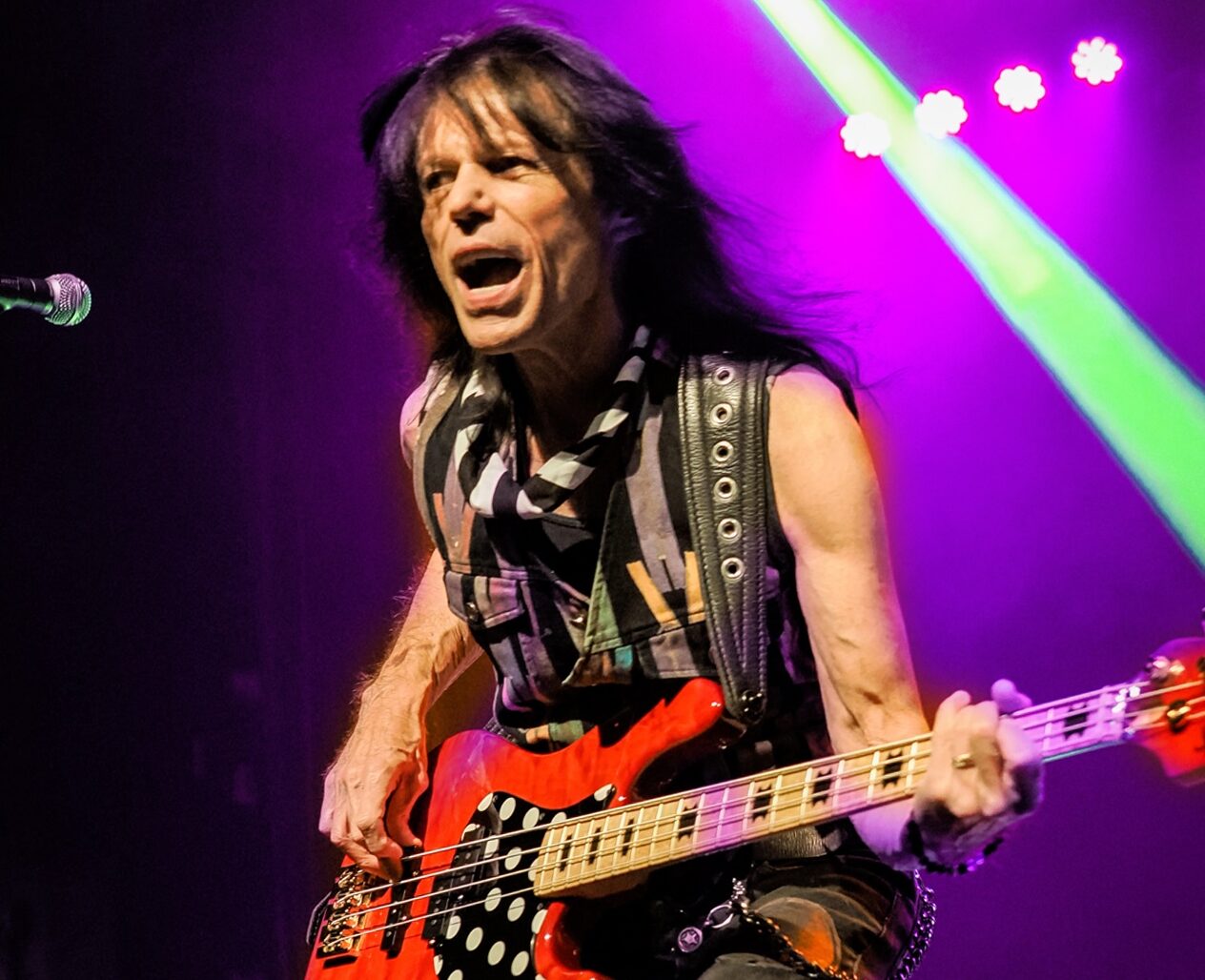 Rudy Sarzo Discusses Quiet Riot, Ozzy And Randy Rhoads In New Interview