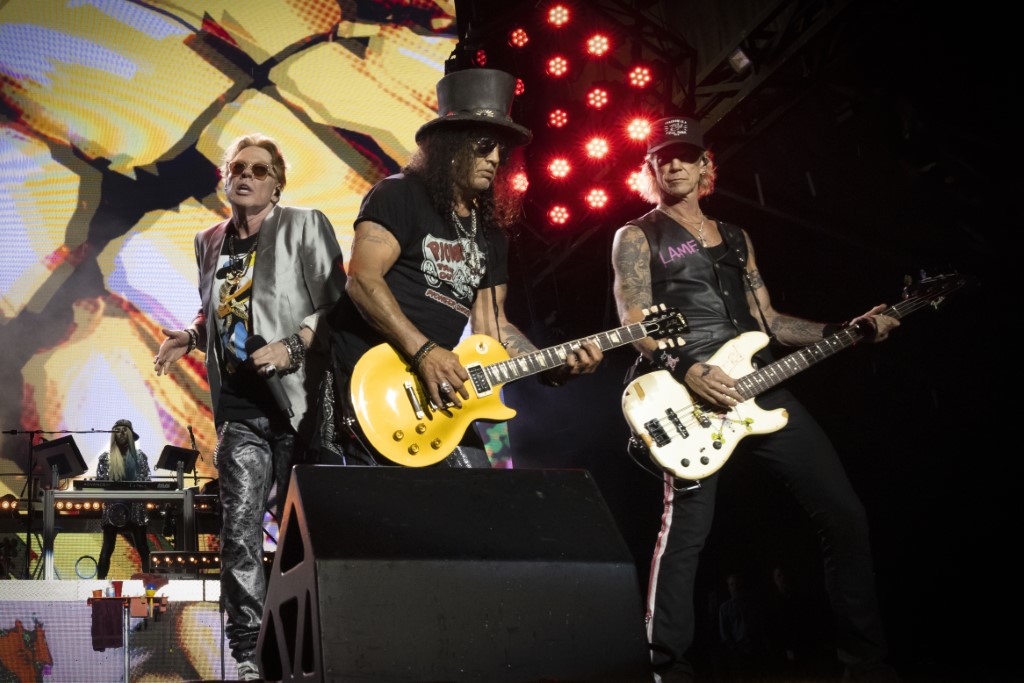 Watch Guns N' Roses Perform New Song "The General" For First Time