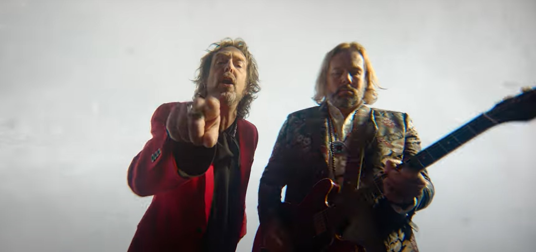 Watch New Black Crowes Video For "Wanting And Waiting"