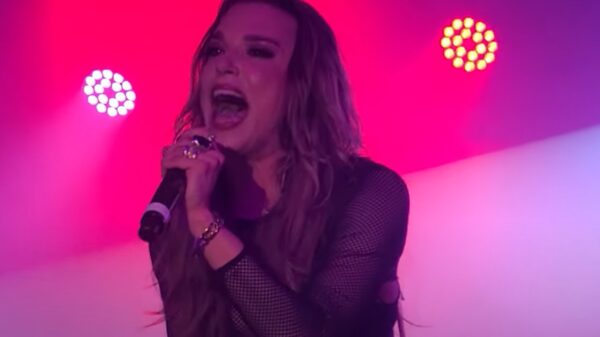 Watch Lzzy Hale Perform With Skid Row For The First Time
