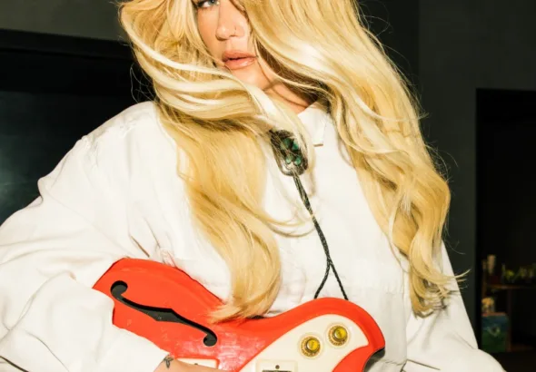 Kesha Covers Lindsey Buckingham's "Holiday Road" From National Lampoon's Vacation