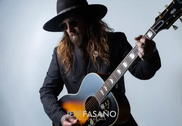 Ex-Motley Crue Singer John Corabi Releases New Single "When I Was Young"