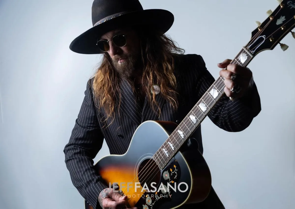 Ex-Motley Crue Singer John Corabi Releases New Single “When I Was Young”