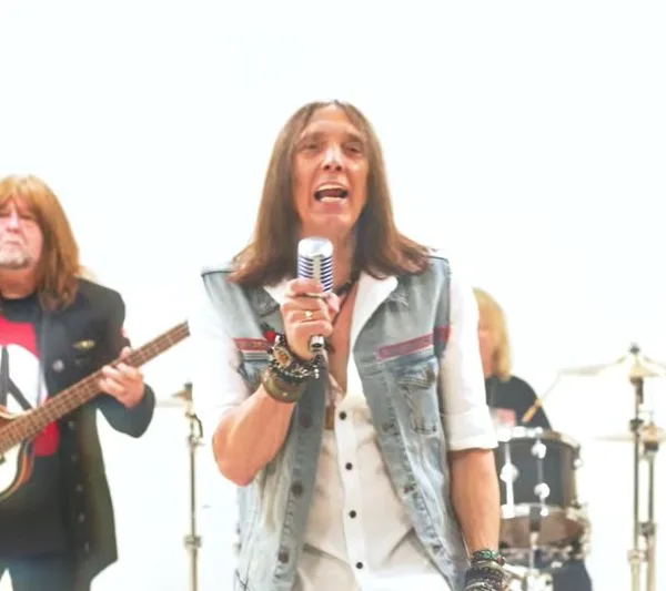 Watch New Tesla Video For "Never Alone"